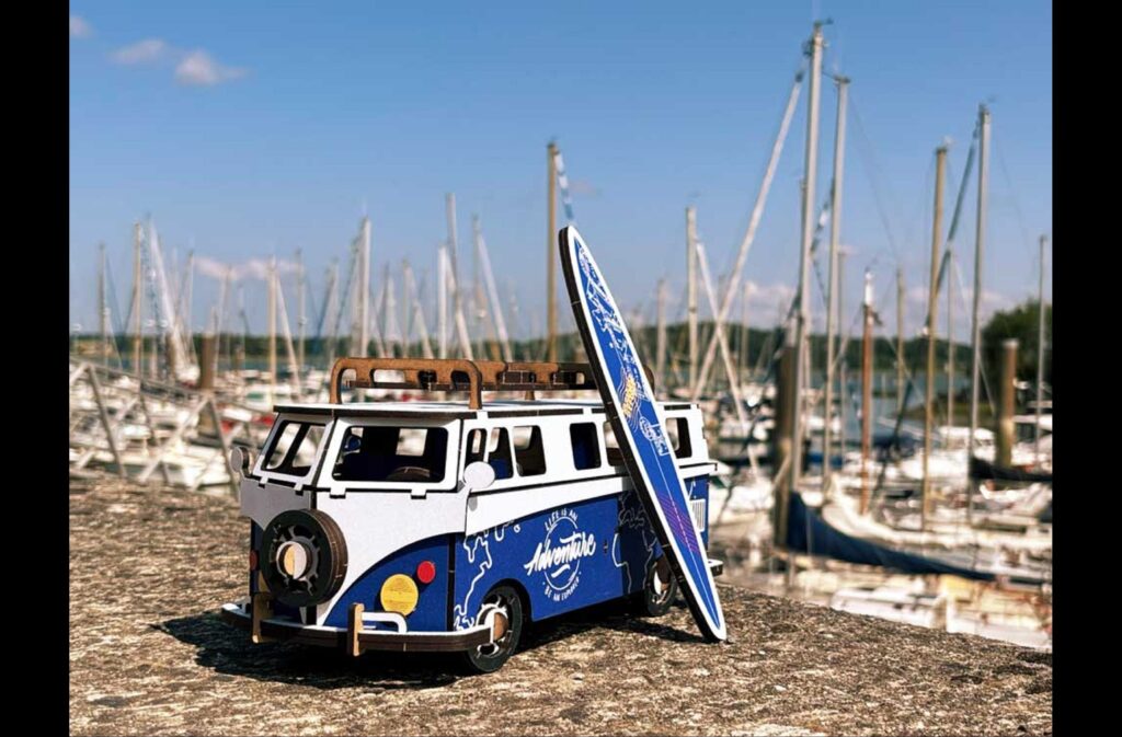 Volkswagen T1 bus red or turquoise