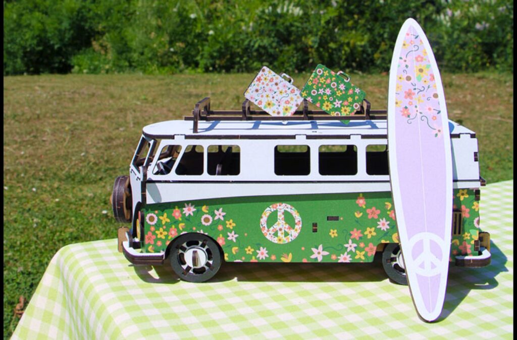 Volkswagen T1 bus red or turquoise