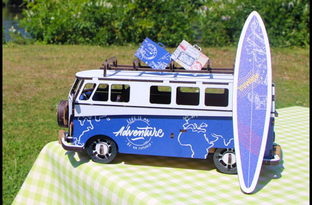 Volkswagen T1 bus red or turquoise